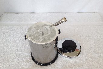 Ice bucket