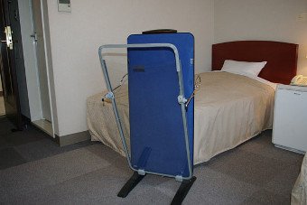 Trouser press